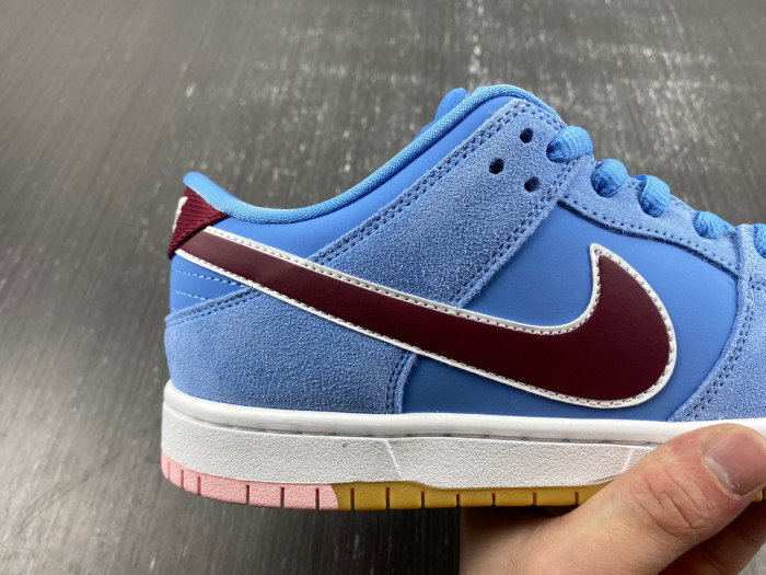 Nike Dunk SB Low PRM “Phillies” DQ4040-400