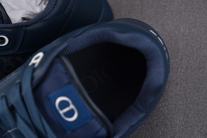 D10R B27 LOW SNEAKER