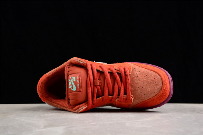 Nike SB Dunk Low “Mystic Red” DV5429-601