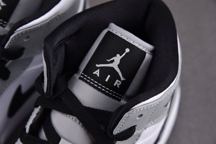 AIR JORDAN 1 MID LIGHT SMOKE GREY 554724-092