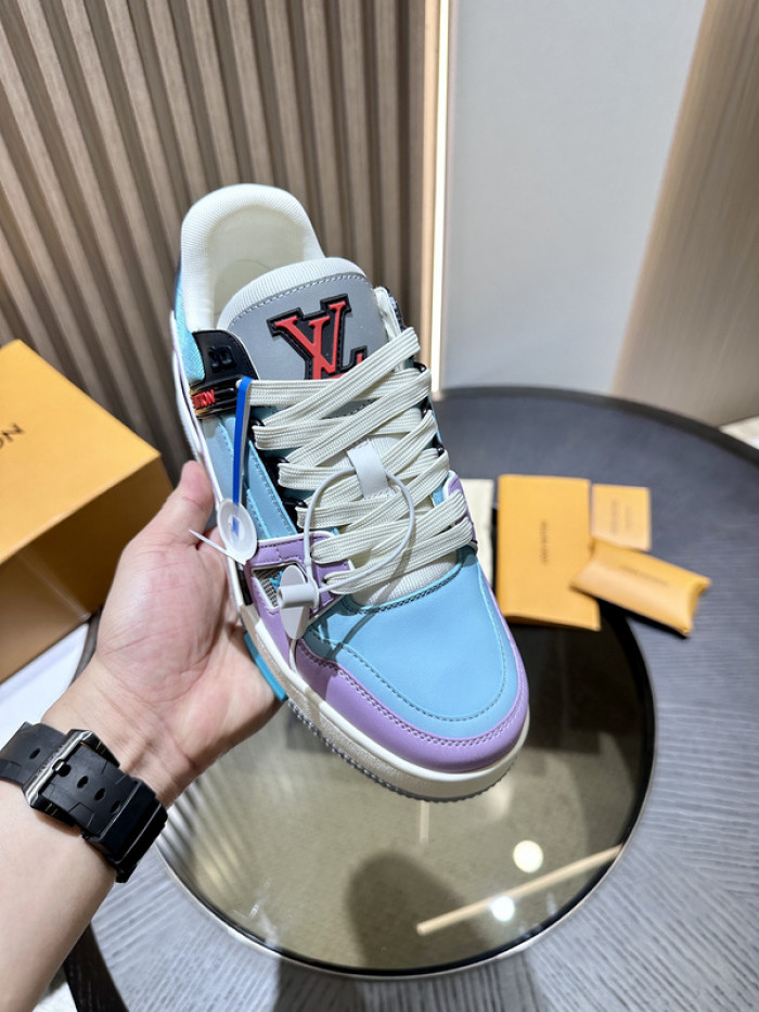 L0VT SNEAKER