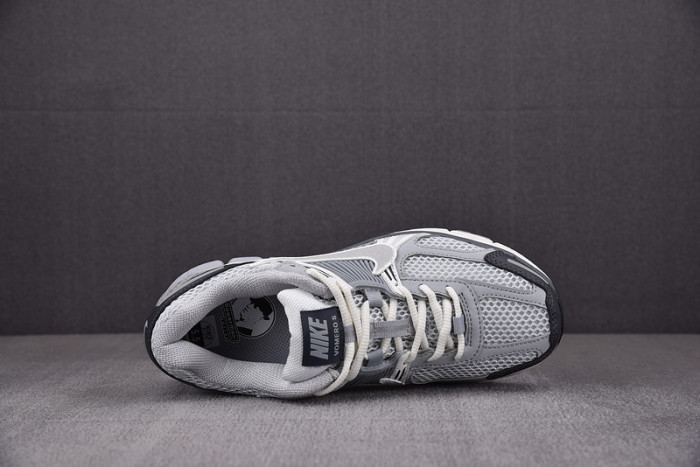 NK Air Zoom Vomero FD9919-001