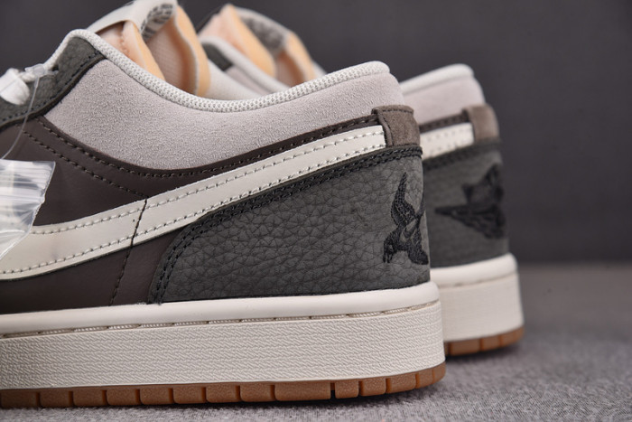 Air Jordan 1 Low SNKRS Day Korea Magpie (2023)  FD0399-004