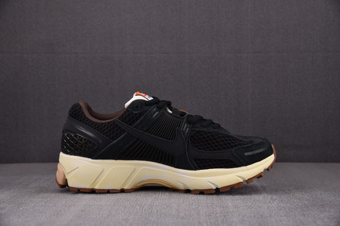 NK Air Zoom Vomero 5 “Black Sesame” FD0533-010