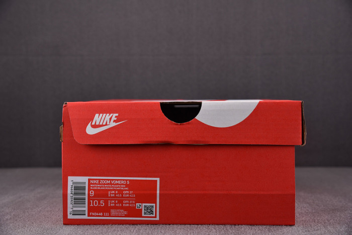 NK Air Zoom Vomero 5 FN3446-111