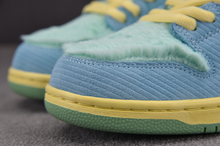 Nike SB Dunk Low Verdy Visty  FN6040-400