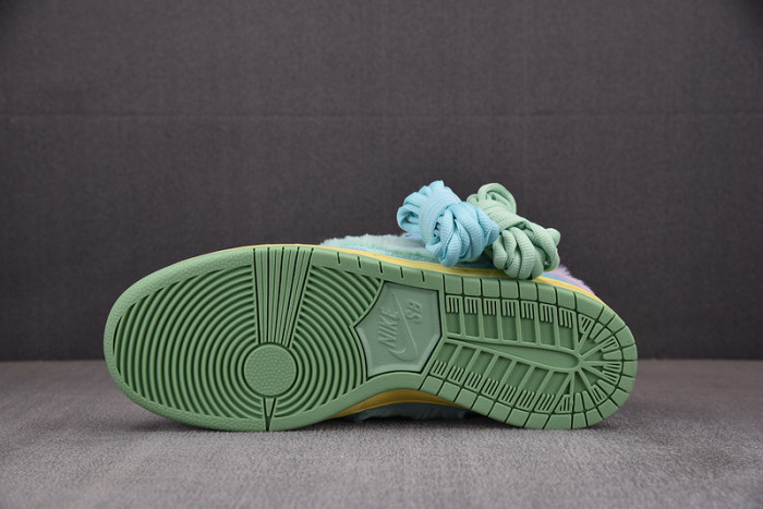 Nike SB Dunk Low Verdy Visty  FN6040-400