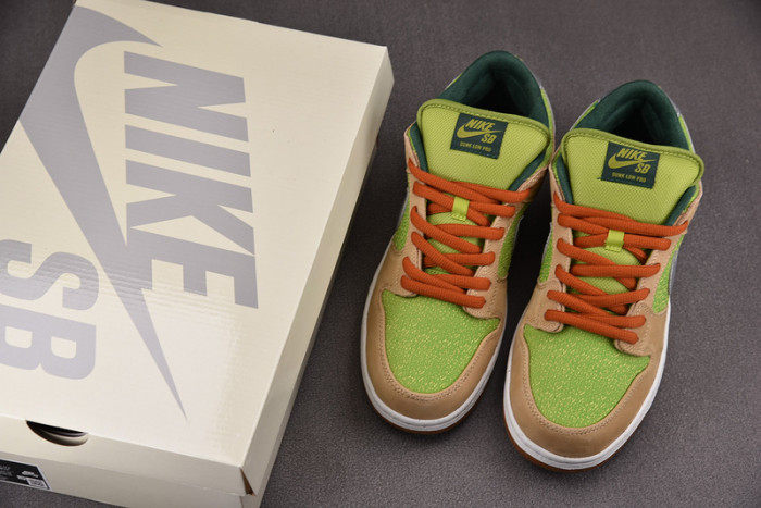 Nike SB Dunk Low Escargot  FQ7585-200