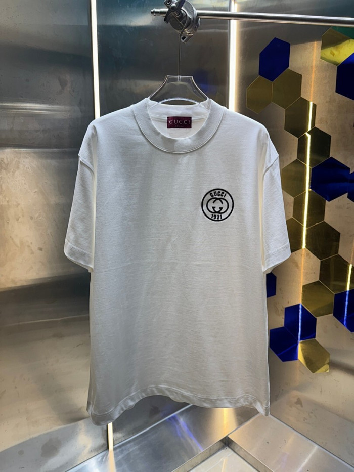 GU1 CLOTHING