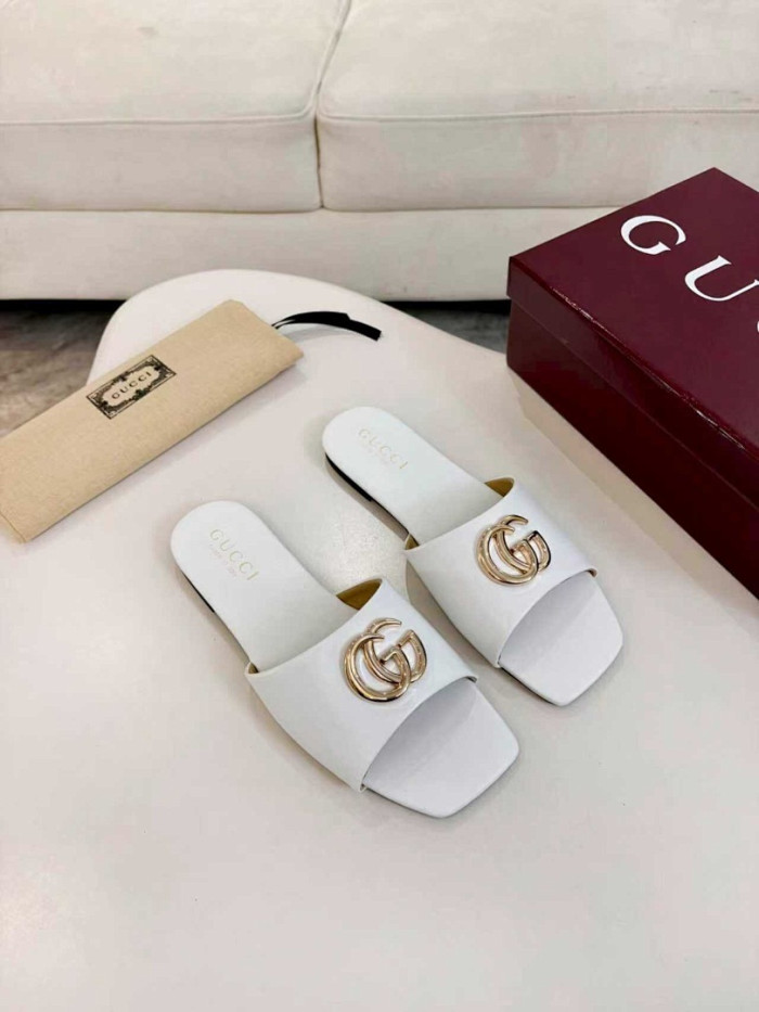 GUI SANDAL