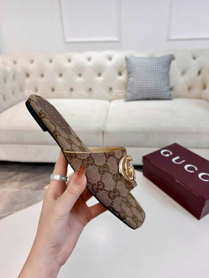 GUI SANDAL
