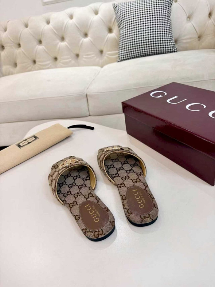GUI SANDAL