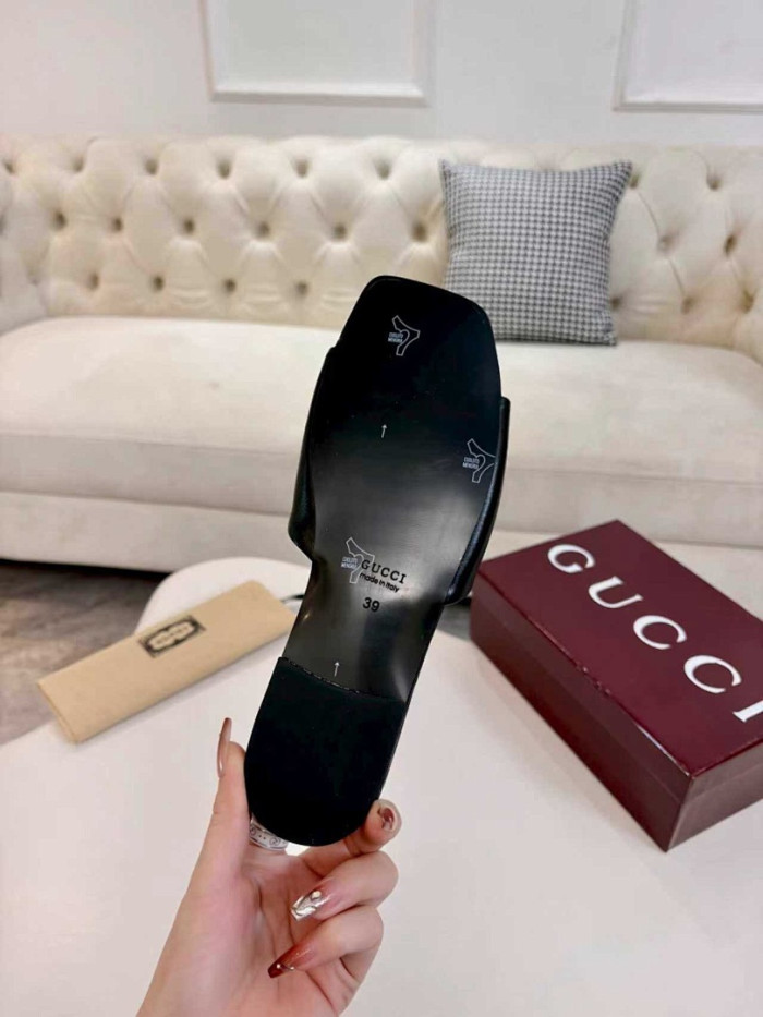 GUI SANDAL