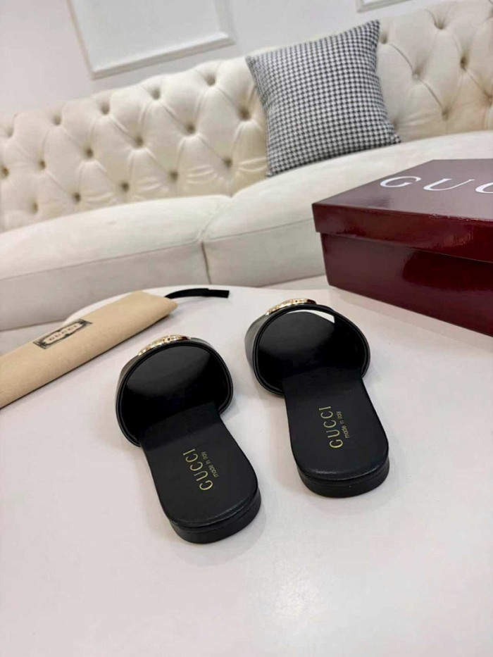 GUI SANDAL