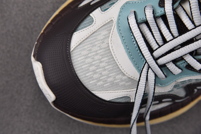 GUI SNEAKER