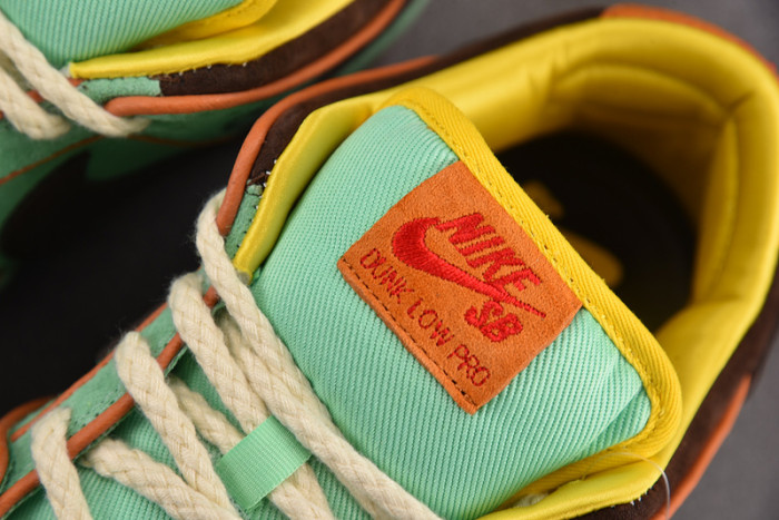 Nike SB Dunk Low Rodeo Tourmaline  HF3058-300