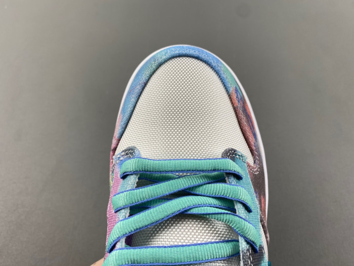 Nike SB Dunk Low Futura Laboratories Bleached Aqua  HF6061-400