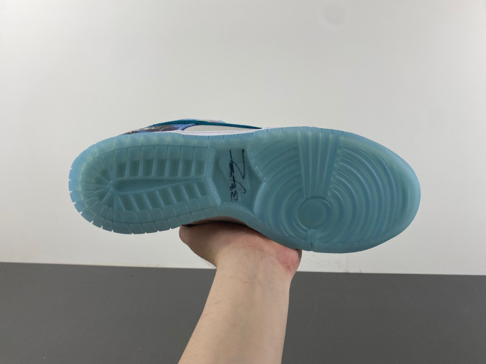 Nike SB Dunk Low Futura Laboratories Bleached Aqua  HF6061-400