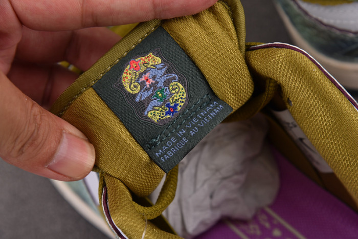 Nike SB Dunk Low Alexis Sablone Chameleon  HJ3386-300