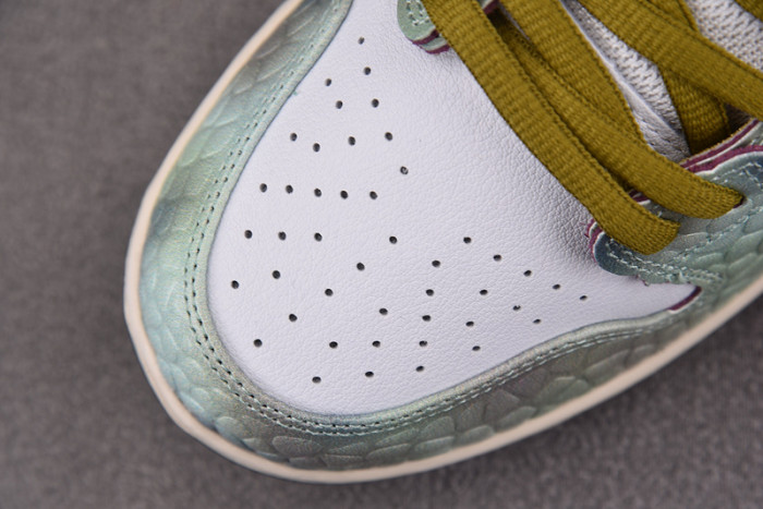 Nike SB Dunk Low Alexis Sablone Chameleon  HJ3386-300