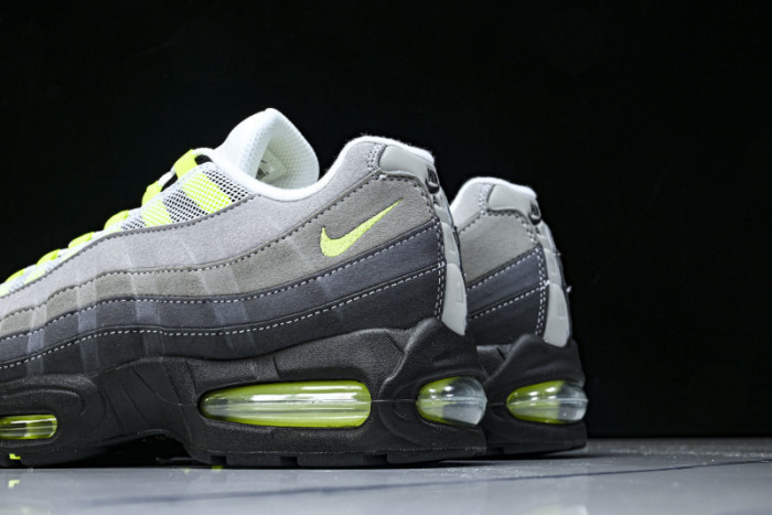 Nike Air Max 95 OG Big Bubble Neon (2025)  HM4740-001
