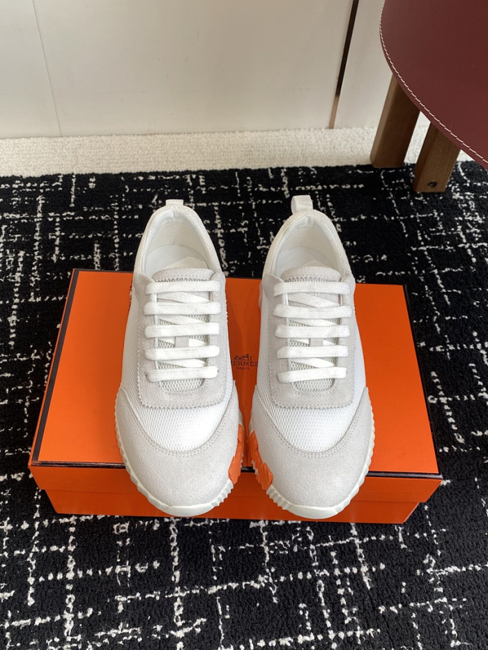 hms SNEAKER