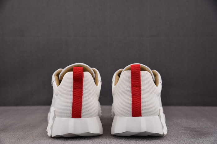 hms SNEAKER
