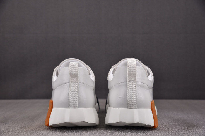hms SNEAKER