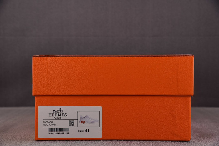 hms SNEAKER