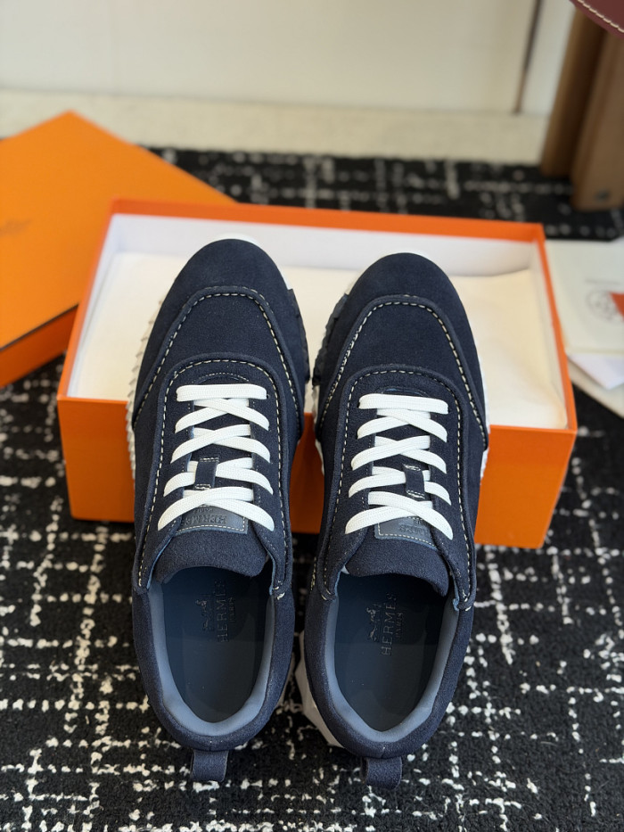 hms SNEAKER