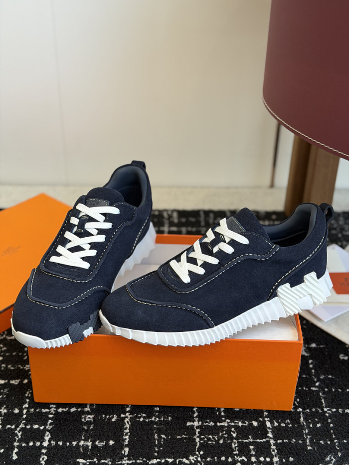 hms SNEAKER