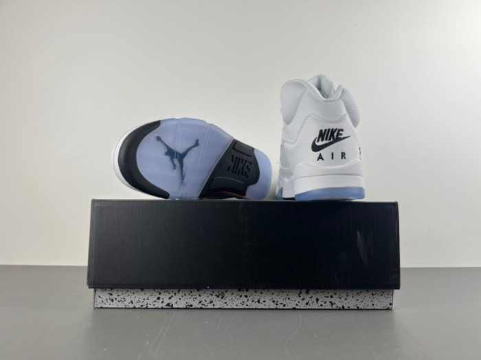 Air Jordan 5 Retro White Metallic (2026)  HQ7978-103