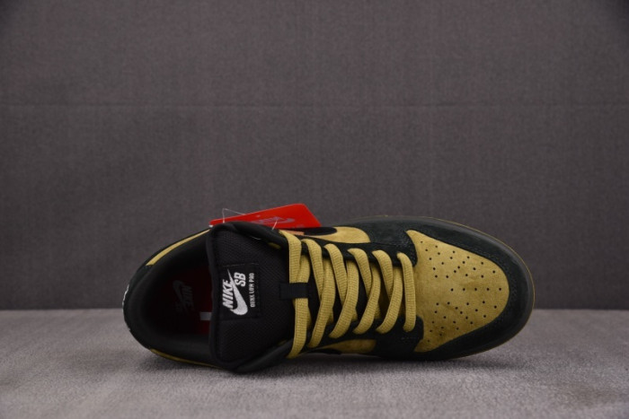 Nike SB Dunk Low S*pr1m1 94 Camper Green HQ8487-300