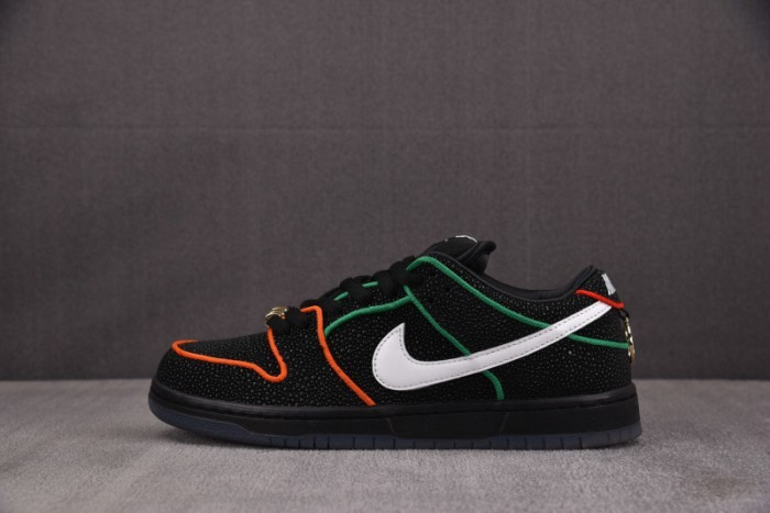 Nike SB Dunk Low Bronx Girls Skate  HV1664-001