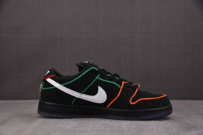 Nike SB Dunk Low Bronx Girls Skate  HV1664-001