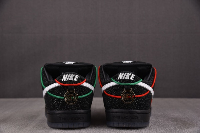 Nike SB Dunk Low Bronx Girls Skate  HV1664-001