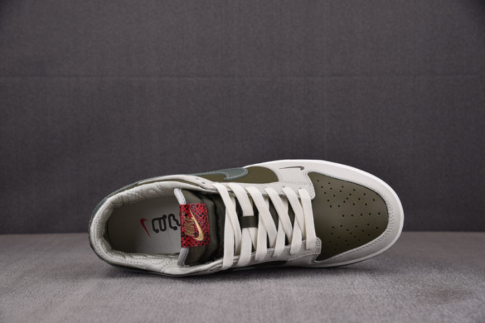 Nike Dunk Low “Year of the Snake”  HV5980-231