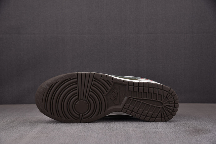 Nike Dunk Low “Year of the Snake”  HV5980-231