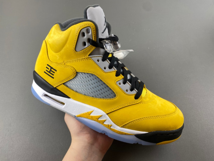 Air Jordan 5 Retro Tokyo T23 (2025)  IO3372-700