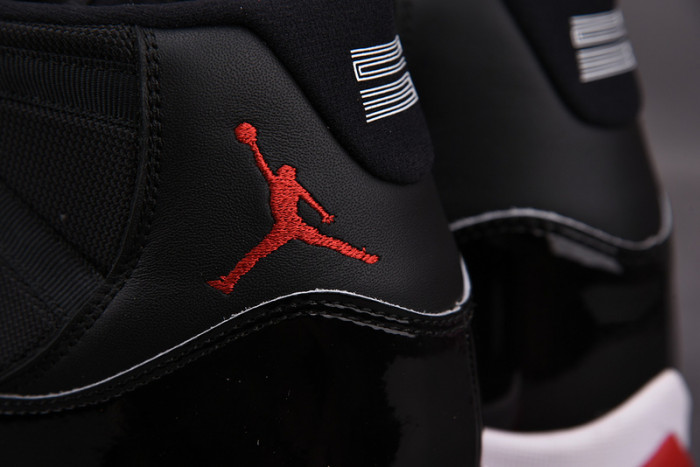 AIR JORDAN 11 Retro Playoffs Bred (2019) 378037-061