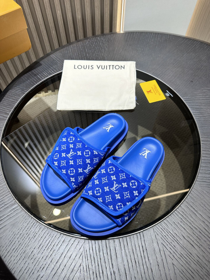 L0VT SANDAL
