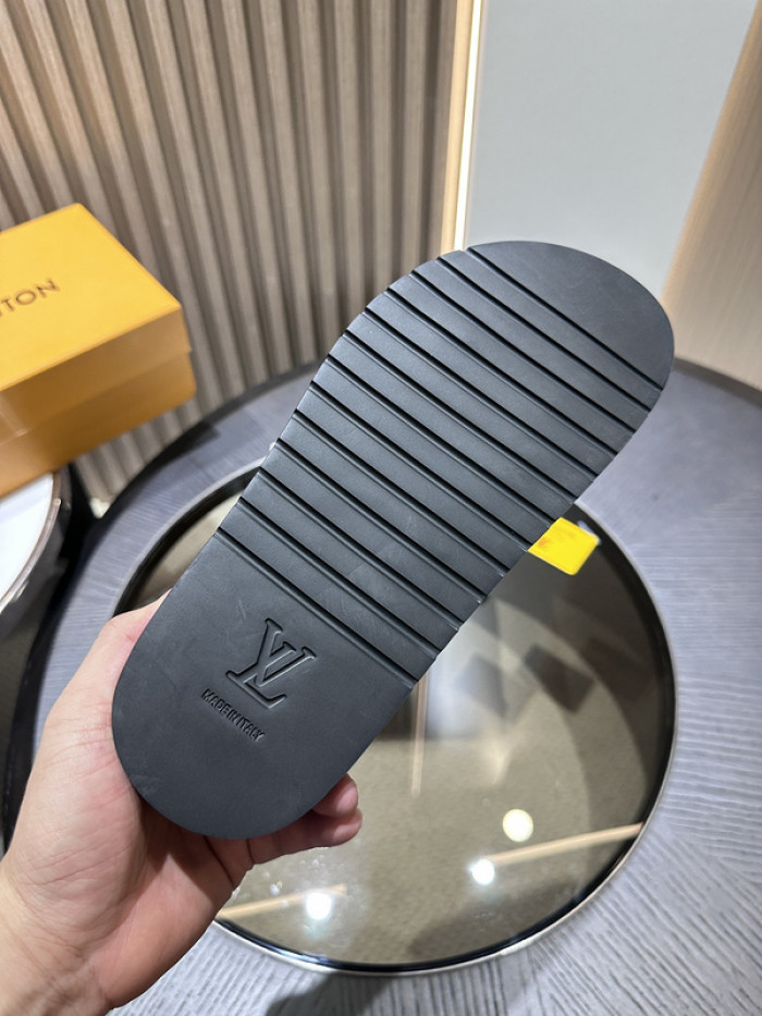 L0VT SANDAL