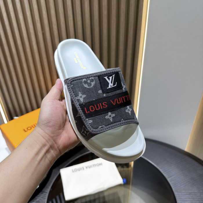 L0VT SANDAL