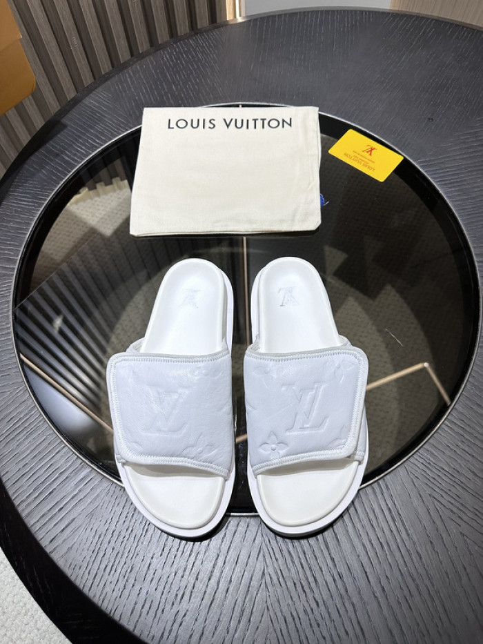 L0VT SANDAL