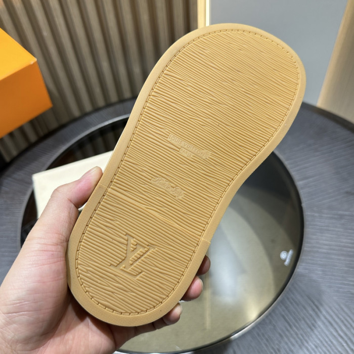 L0VT SANDAL