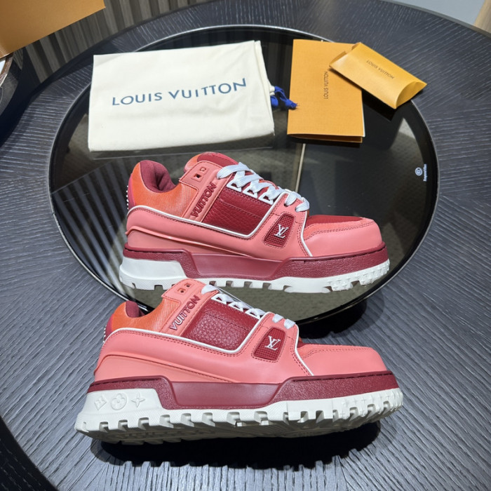 L0VT SNEAKER