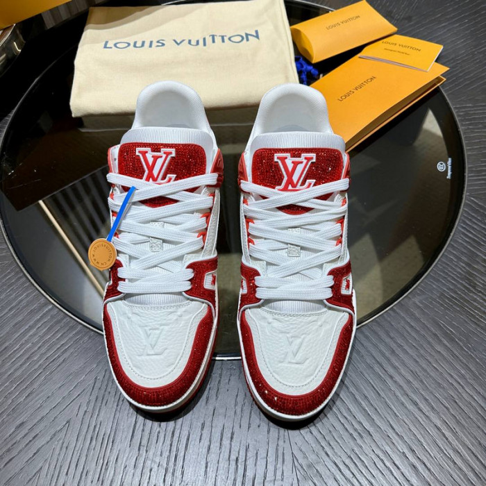 L0VT SNEAKER