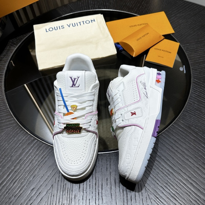 L0VT SNEAKER