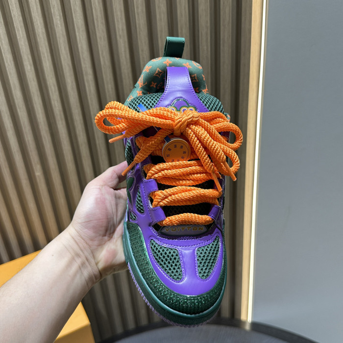 L0VT SNEAKER