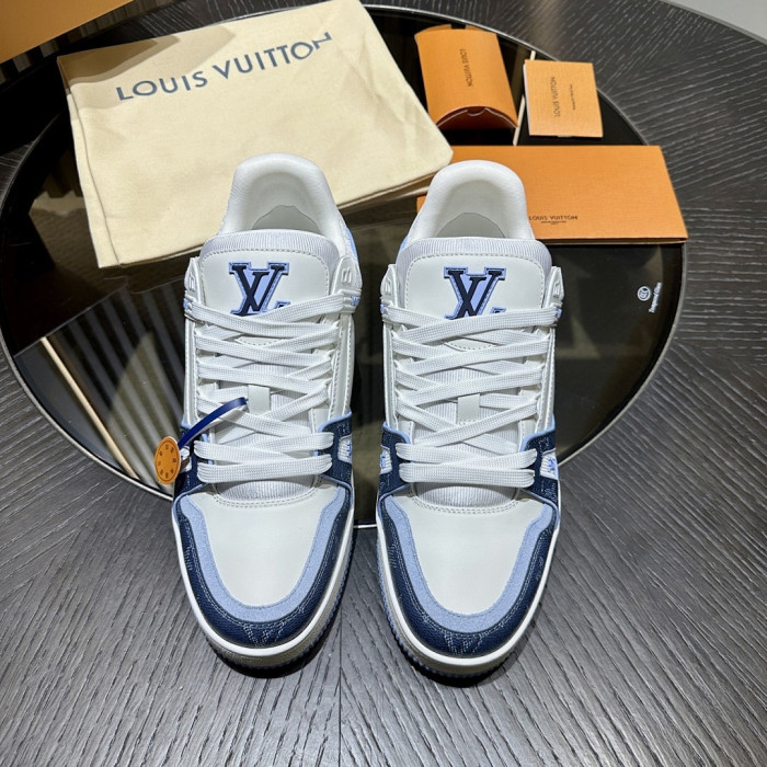 L0VT SNEAKER